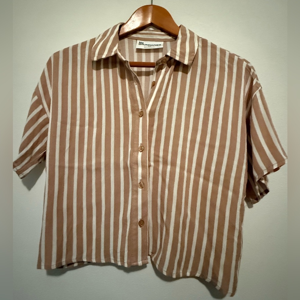 No Boundaries Short & Shirt Set in Tan & White